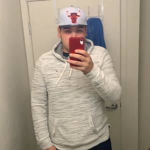 Meet your Posher, Chuck